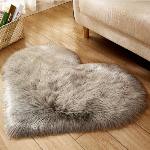 Natasha Amore Light Gray Small Fluffy Heart Shaped Rug Mat - Picture 5 of 5